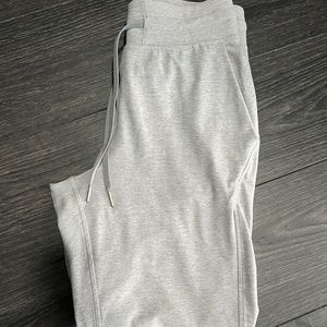 Lulu Woman’s Ready to RuRu Highrise Joggers